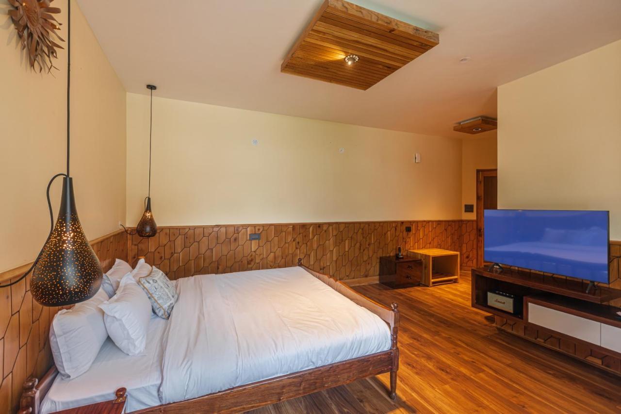 Saffronstays Monarch Manor, Manali - Regal Mansion Bagian luar foto